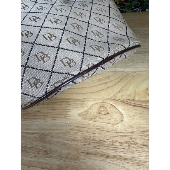 Dooney & Bourke Small Signature Shoulder Bag Tan Brown Beige Purse Hobo Mini GUC - Picture 5 of 13